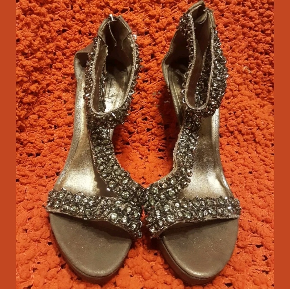 PELLE Moda Pewter Metallic Suede Stilettos - Size